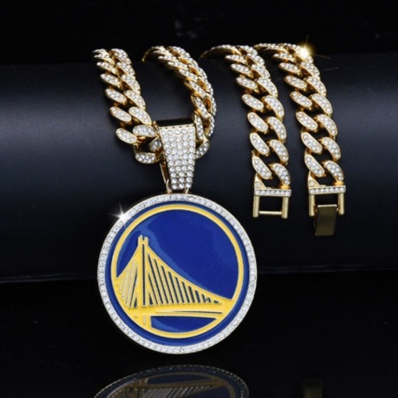 Warriors Pendant and Necklace Gold